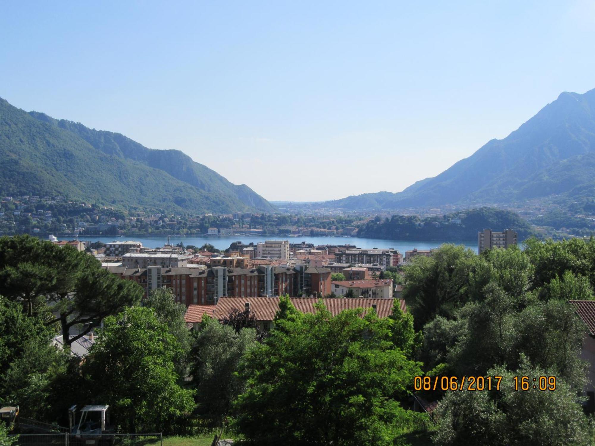 Montebello Lake Леко Екстериор снимка